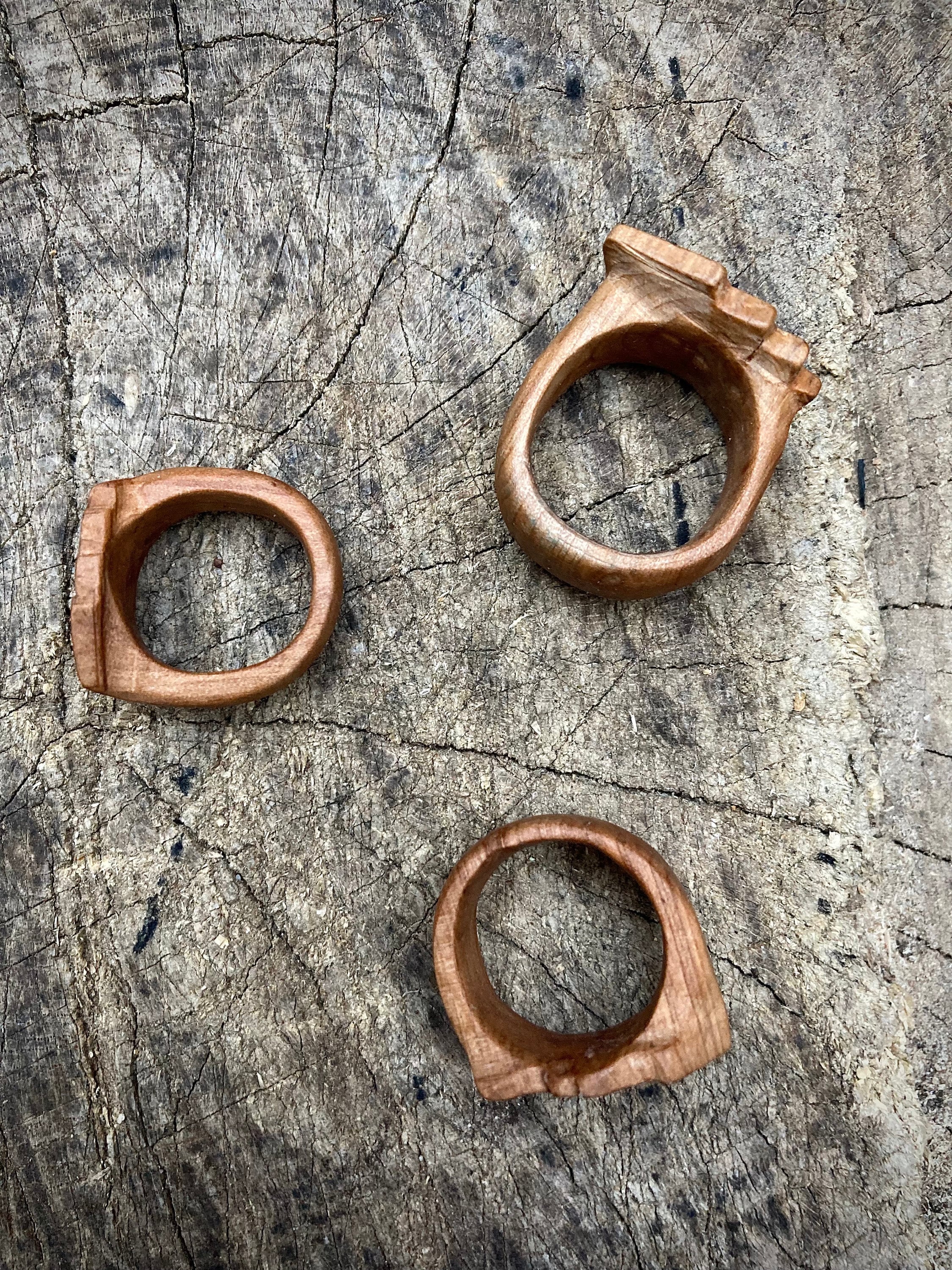 Hand carved wooden playing cards ring image 6